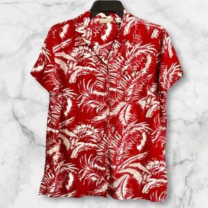 Liz Claiborne Red Aloha Short Medium